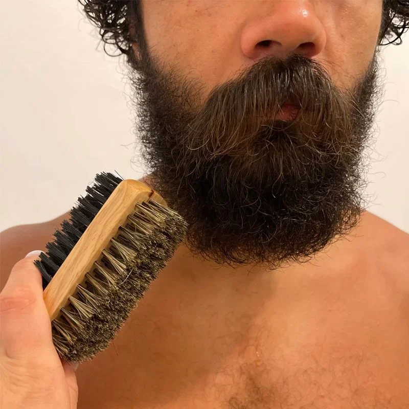 Beard Brush with Natural Woode - Men'S Grooming Organizer recension och pris